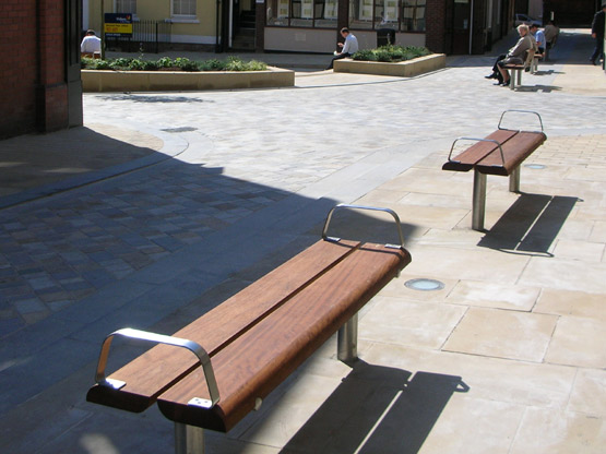 Root-Fixed Backless Basic Bench With Armrests